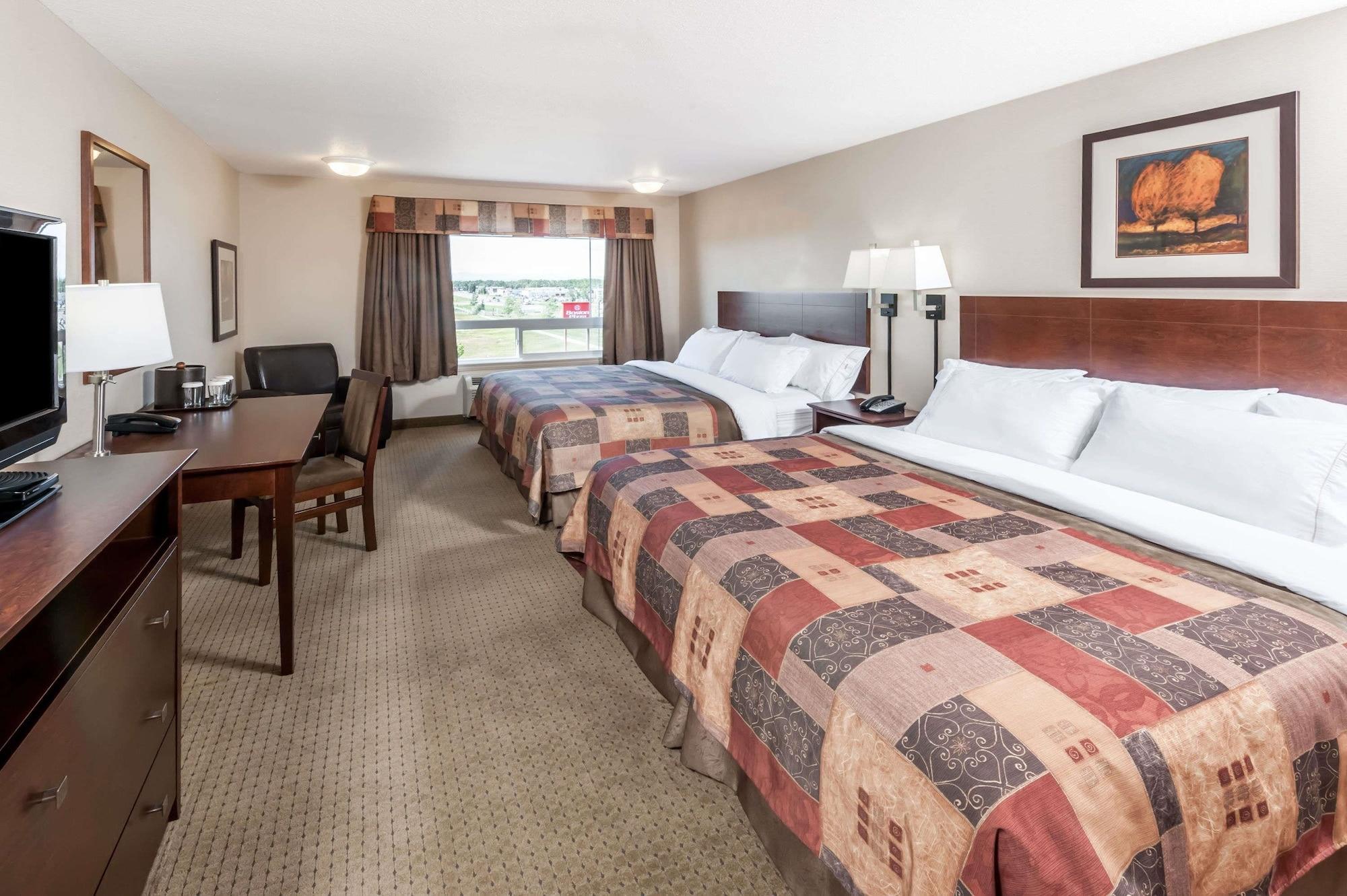Ramada By Wyndham High River Exterior foto